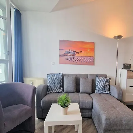 Lejlighed Geschmackvoll Eingerichtete Mit Balkon In *
