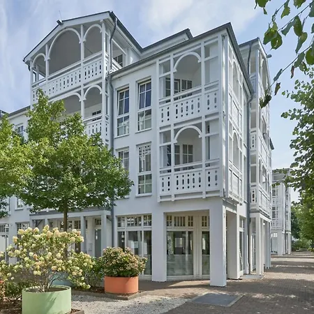 Geschmackvoll Eingerichtete Mit Balkon In Lejlighed Sellin (Rugen)